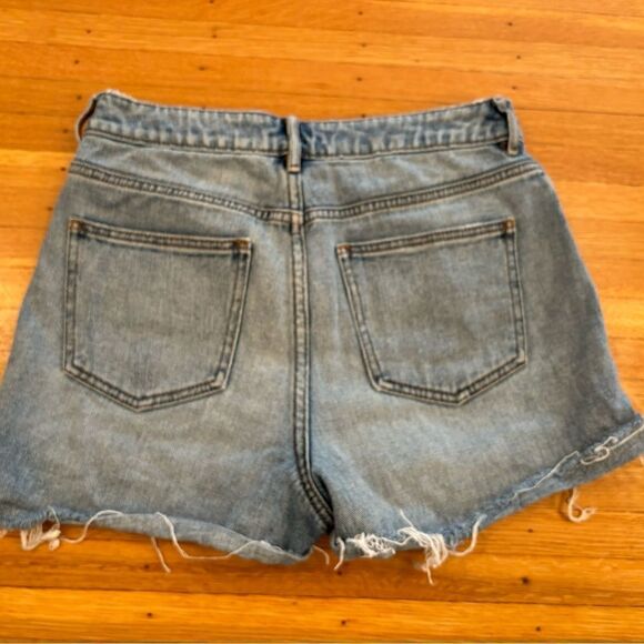 Pacsun light wash Jean Mom Short - Picture 2 of 4